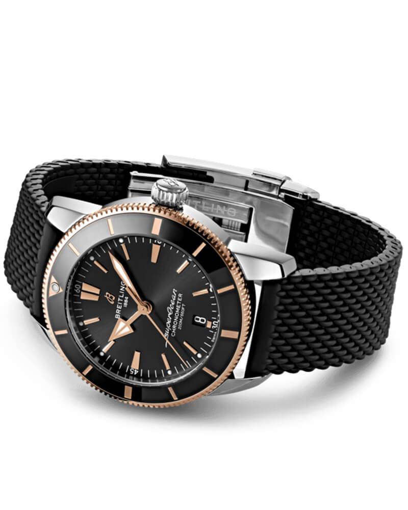 Breitling UB2030121B1S1