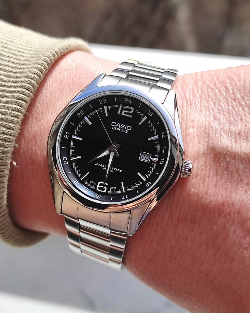 Casio EF-121D-1A
