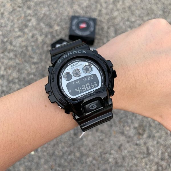 Casio DW-6900NB-1 (E/D) Casio DW-6900NB-1 (E/D)