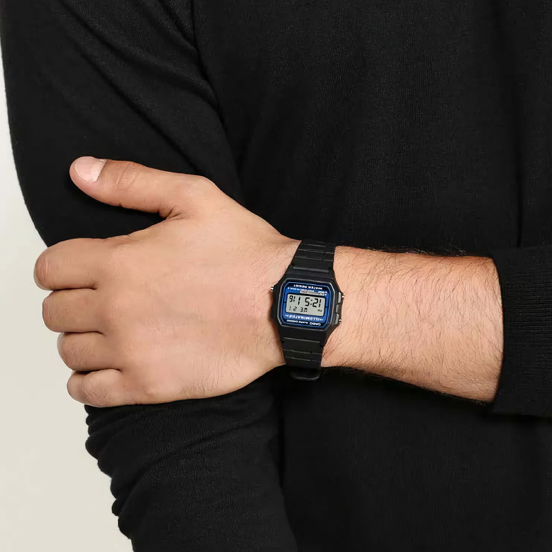 Casio F-105W-1A (1572)