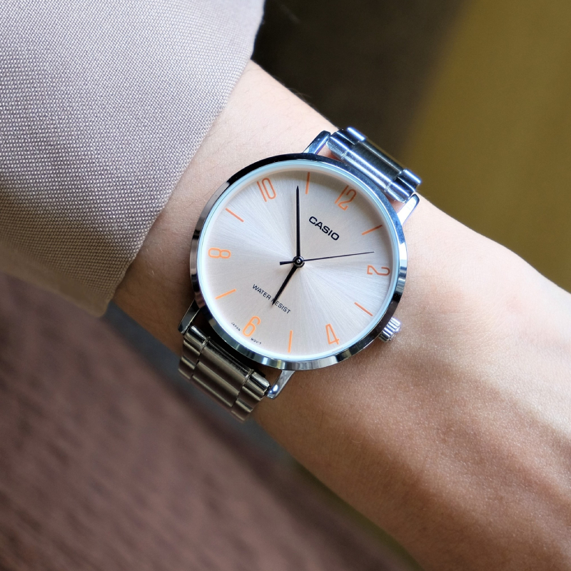 Casio LTP-VT01D-4B2