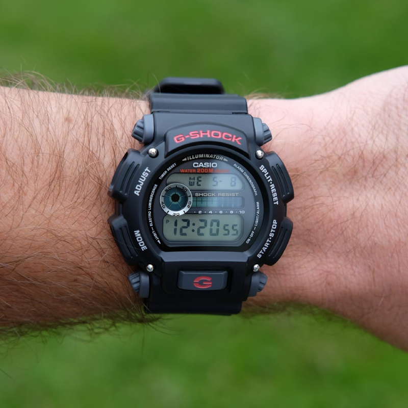 Casio DW-9052-1V