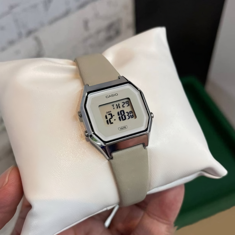 Casio LA680WEL-8