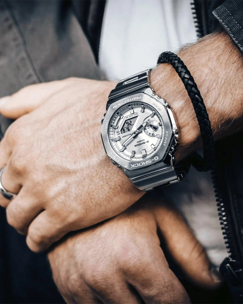Casio GM-2110D-7A