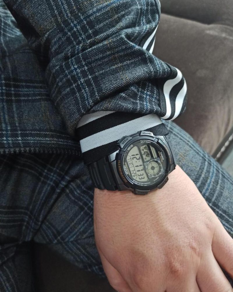 Casio AE-1000W-1A